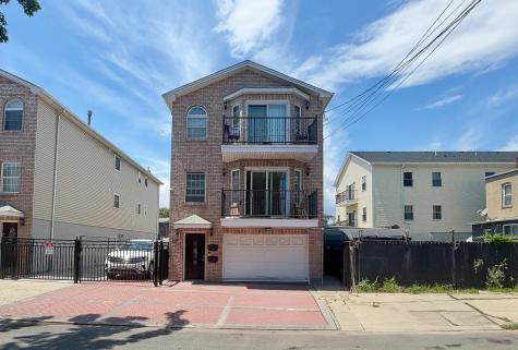 87 Wallis Avenue Jersey City NJ 07306