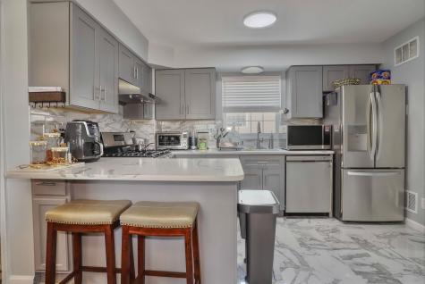 87 Wallis Avenue Jersey City NJ 07306