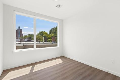 306 Bergen Avenue Jersey City NJ 07305