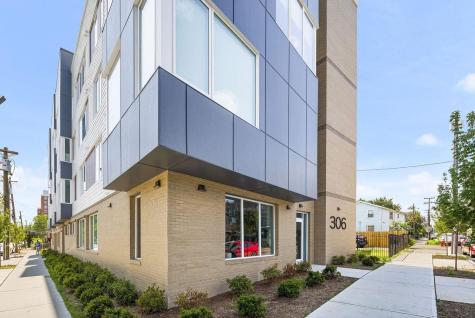 306 Bergen Avenue Jersey City NJ 07305