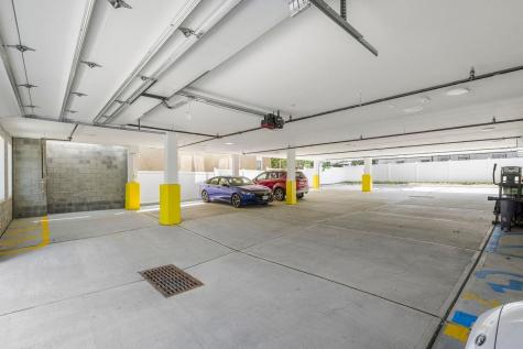 306 Bergen Avenue Jersey City NJ 07305