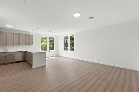 306 Bergen Avenue Jersey City NJ 07305