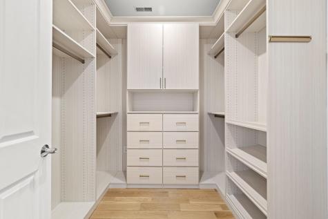 16 Regency Place Weehawken NJ 07086