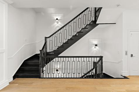 16 Regency Place Weehawken NJ 07086