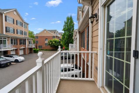 360 Oswego Court West New York NJ 07093