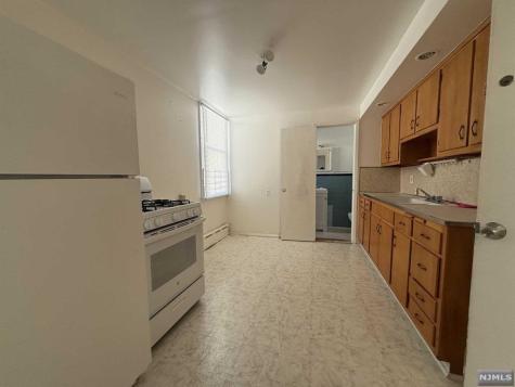 6101 Newkirk Avenue North Bergen NJ 07047