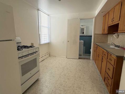 6101 Newkirk Avenue North Bergen NJ 07047