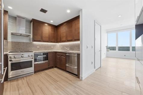 1000 Avenue At Port Imperial Weehawken NJ 07086