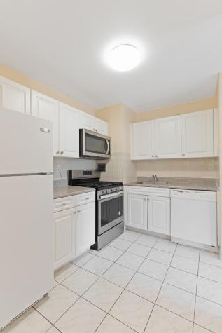 135 Montgomery Street Jersey City NJ 07302