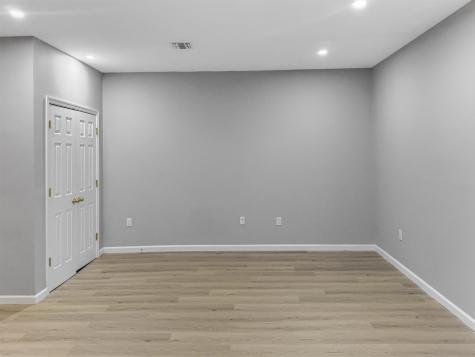 729-731 Broadway Bayonne NJ 07002