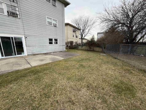 14 Acorn Road Secaucus NJ 07094