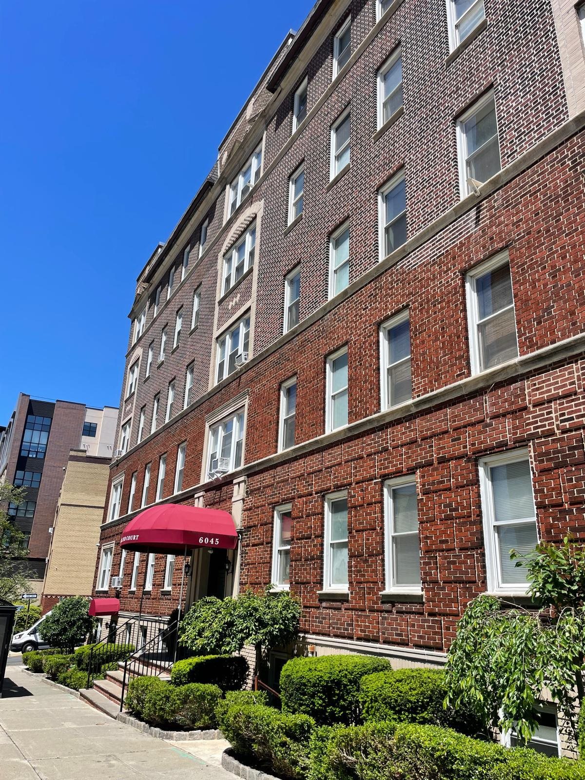 6045 Boulevard East West New York NJ 07083