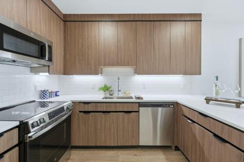 8404 4th Avenue North Bergen NJ 07047