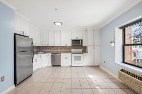 8915 Bergenwood Avenue North Bergen NJ 07047