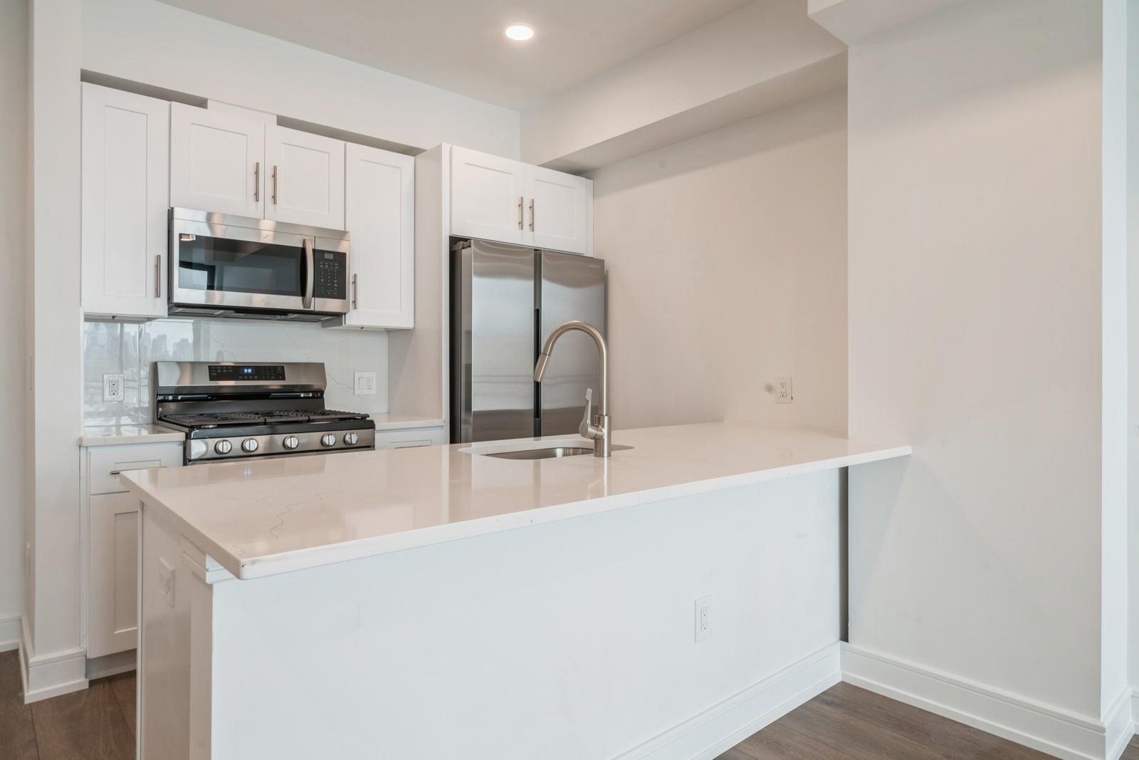32 Jones Street Jersey City NJ 07306