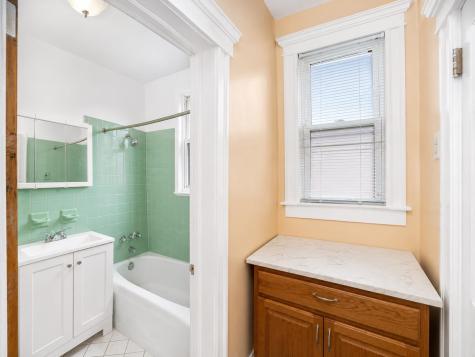 26 West 35th Street Bayonne NJ 07002