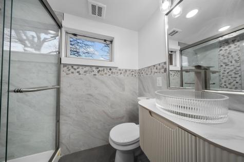 1111 53rd Street North Bergen NJ 07047