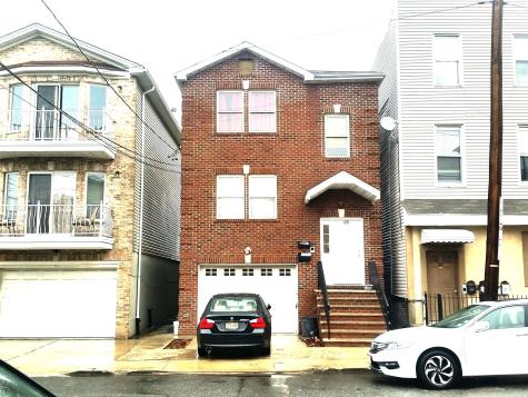 85 Oakland Avenue Jersey City NJ 07306