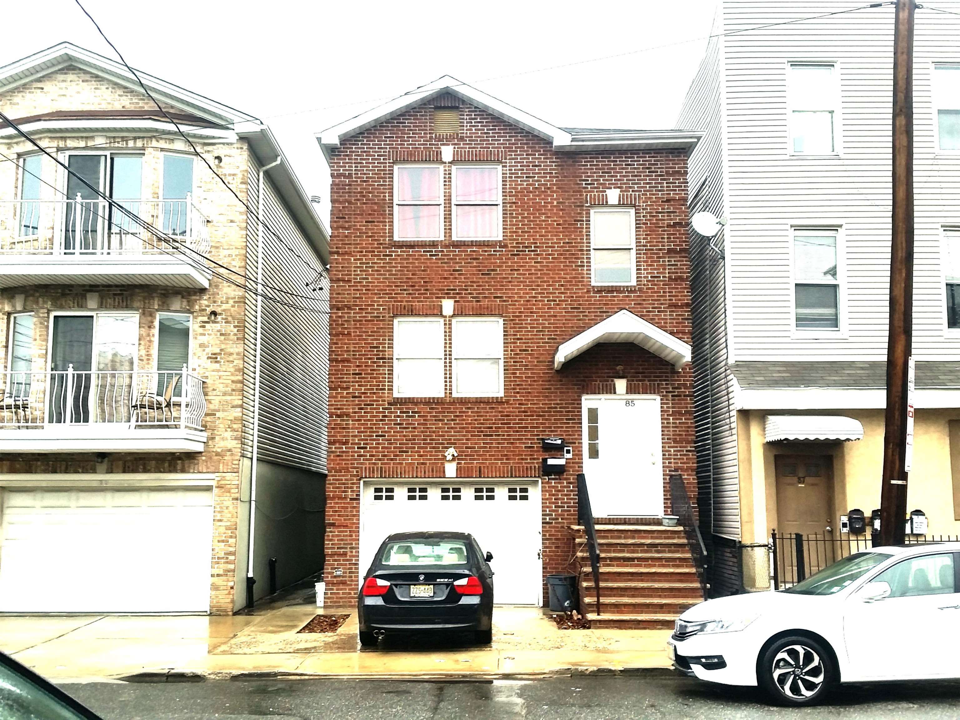 85 Oakland Avenue Jersey City NJ 07306