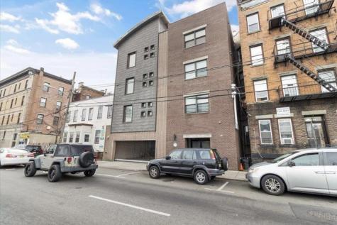 515 30th Street Union City NJ 07087