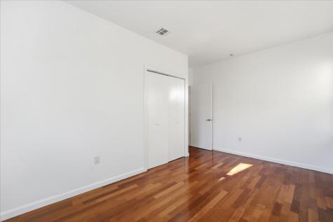515 30th Street Union City NJ 07087