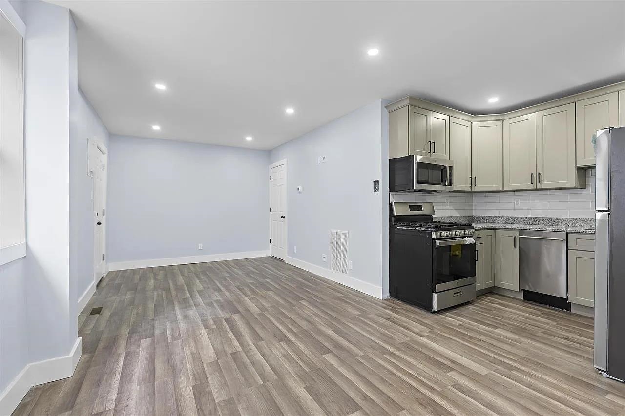392 Palisade Avenue Jersey City NJ 07307