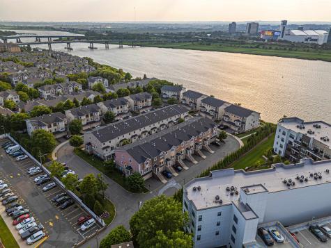 32 Jacobs Landing Way Secaucus NJ 07094