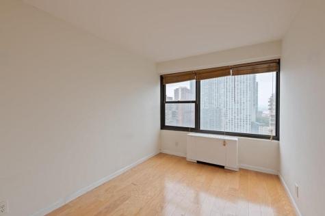 135 Montgomery Street Jersey City NJ 07302