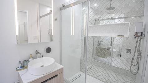 268 Old River Road Edgewater NJ 07020