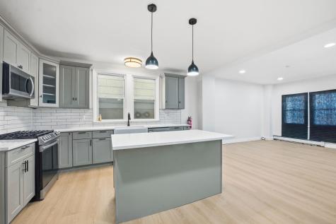 139 West 51st Street Bayonne NJ 07002