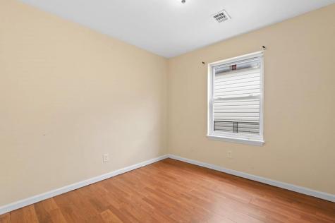73 Woodlawn Avenue Jersey City NJ 07305
