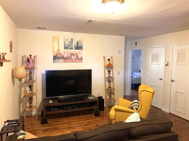 524-526 4th Street Union City NJ 07087