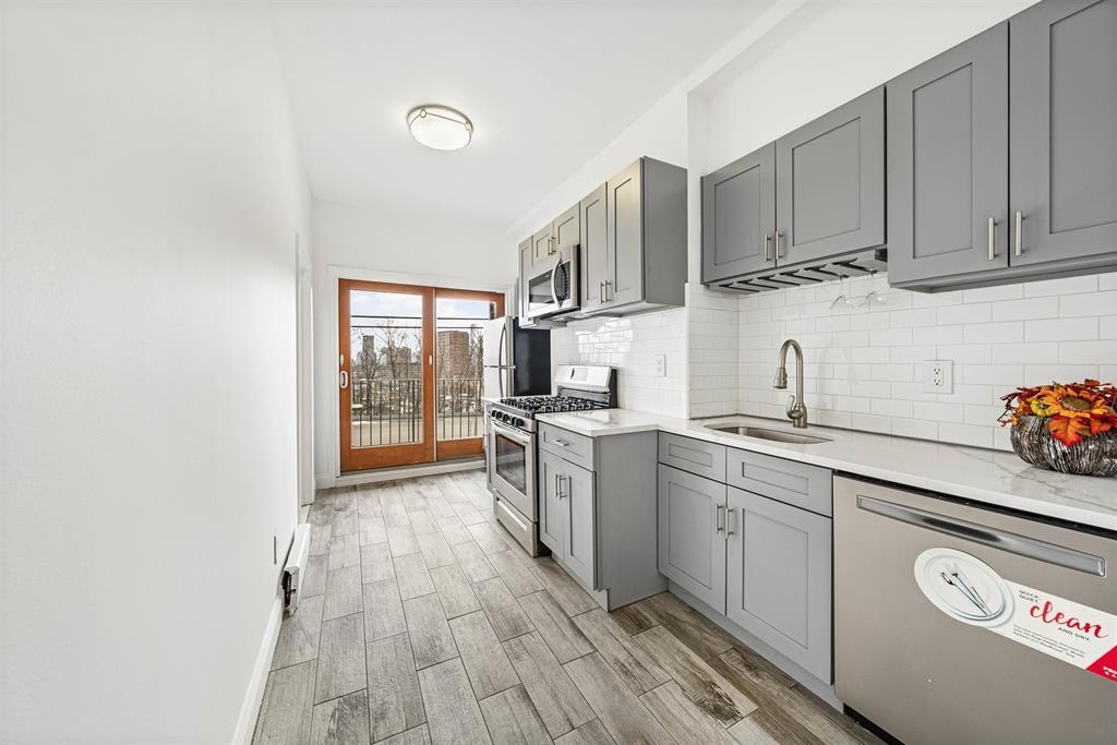 242 Palisade Avenue Jersey City NJ 07306