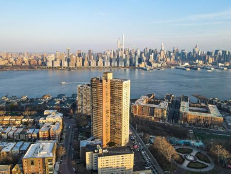 6040 Boulevard East West New York NJ 07093