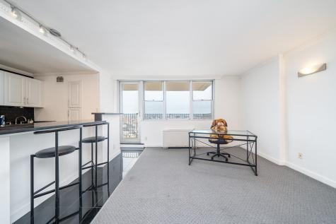 6040 Boulevard East West New York NJ 07093