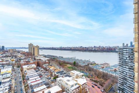 6040 Boulevard East West New York NJ 07093