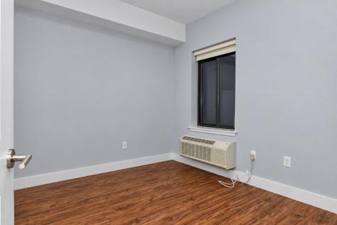 424 Whiton Street Jersey City NJ 07304