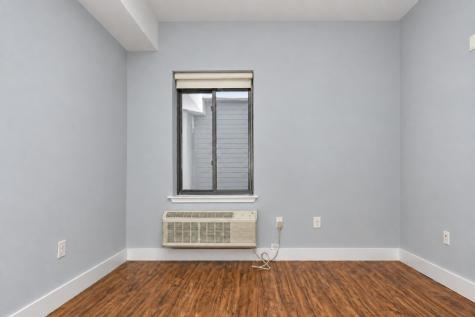424 Whiton Street Jersey City NJ 07304