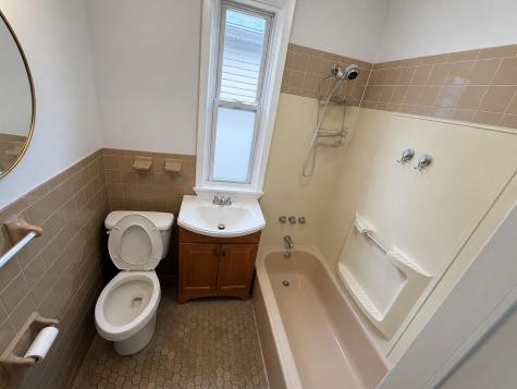 162 West 32nd Street Bayonne NJ 07002
