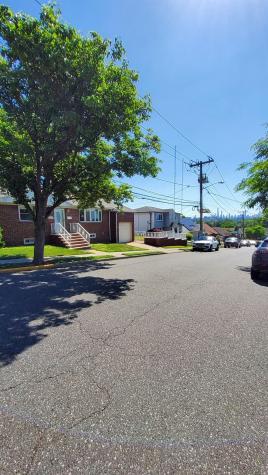 23 Arn Terrace Secaucus NJ 07094