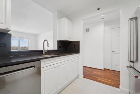 1110 City Place Edgewater NJ 07020