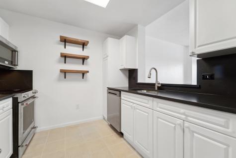 1110 City Place Edgewater NJ 07020