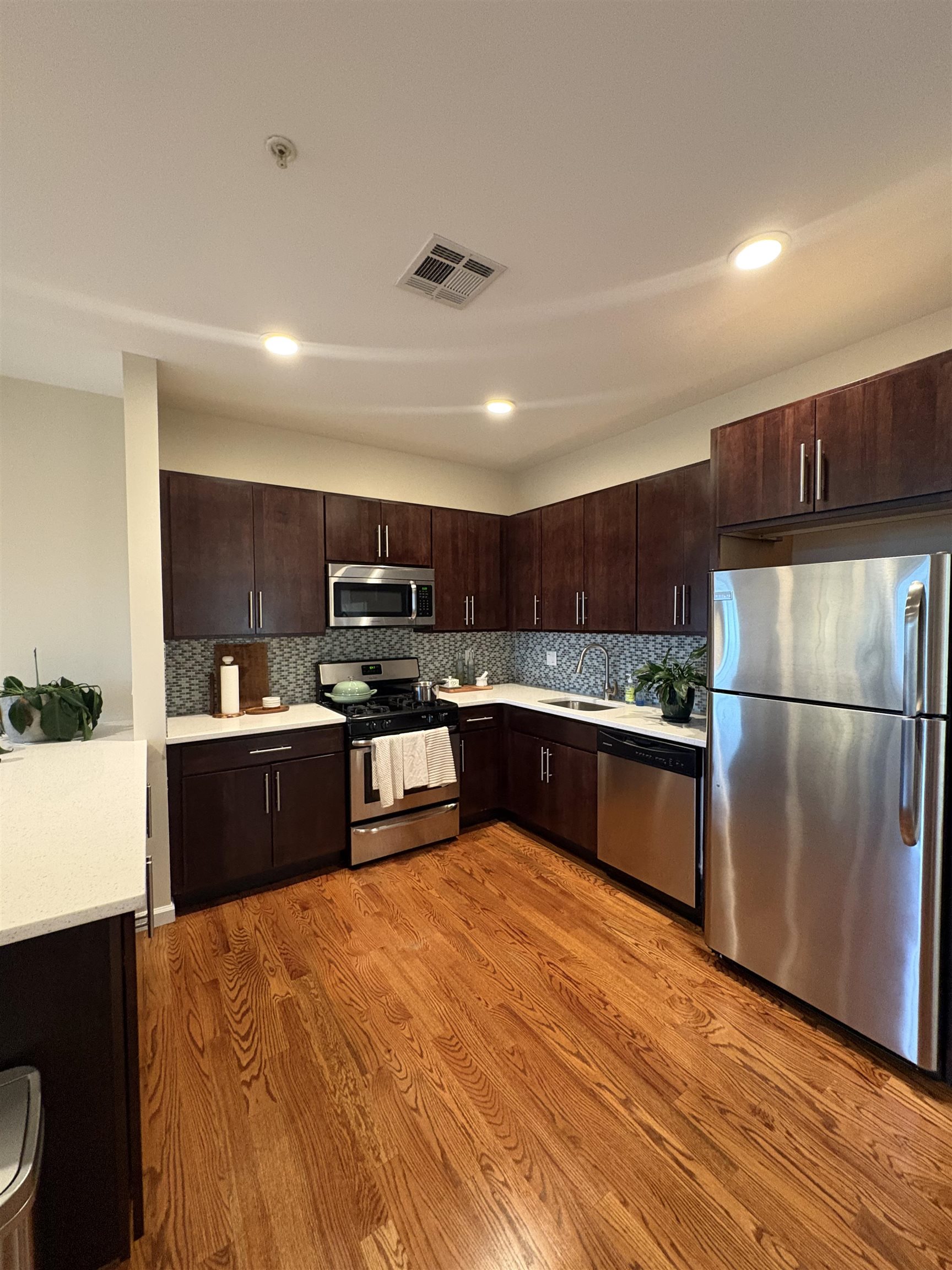 186 Broadway Bayonne NJ 07002