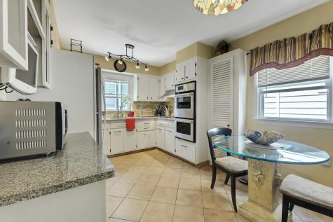 27 73rd Street North Bergen NJ 07047
