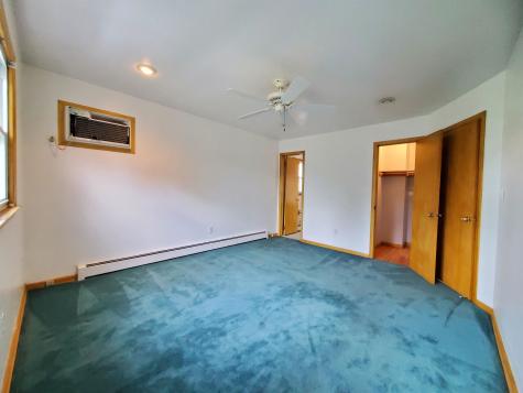 39 Lexington Avenue Bayonne NJ 07002-4211