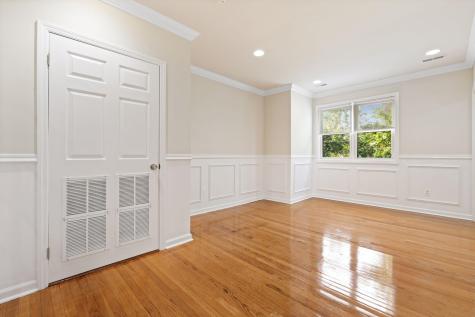 204 Dodd Street Weehawken NJ 07086