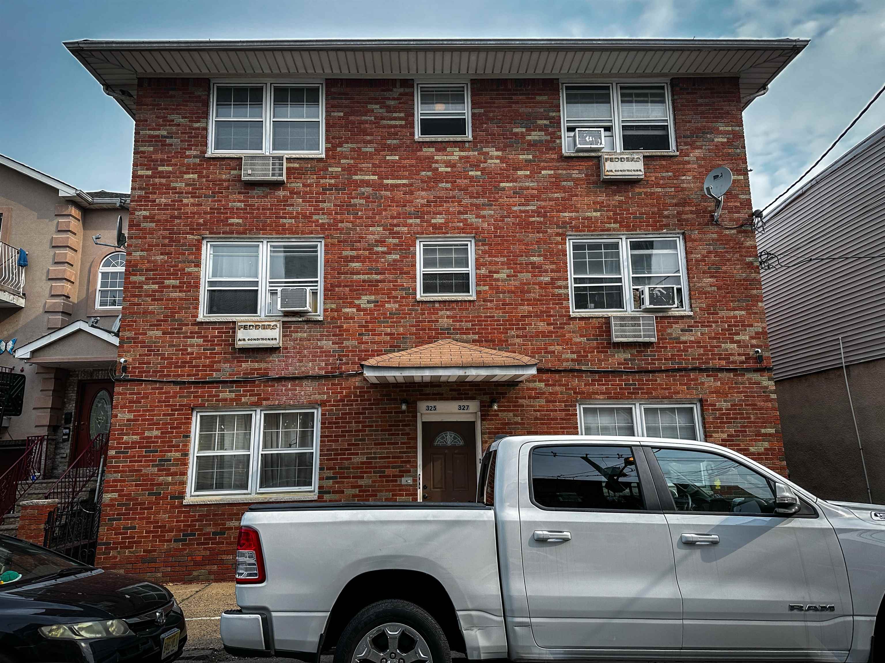 325-327 John Street Elizabeth NJ 07202