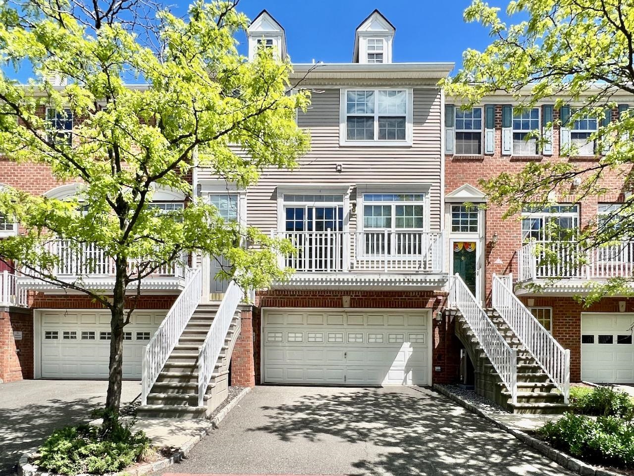 6 Mcmartin Court Jersey City NJ 07305