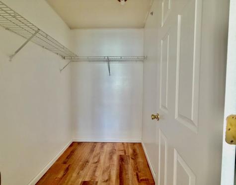 6 Mcmartin Court Jersey City NJ 07305