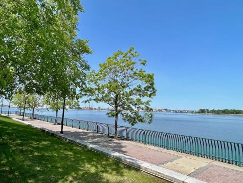 6 Mcmartin Court Jersey City NJ 07305